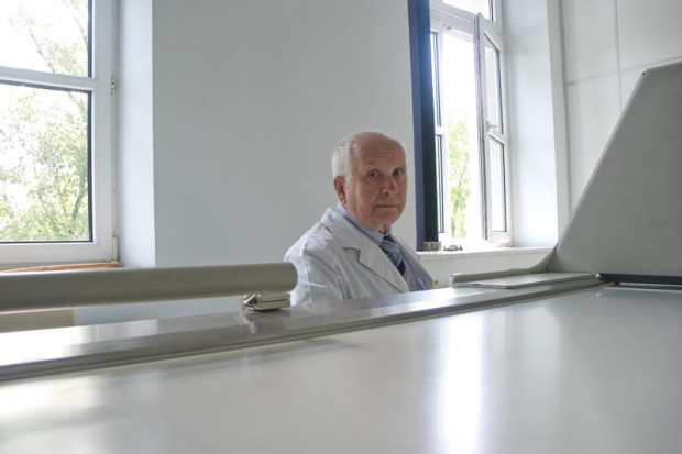 Emeryci łatają dziury kadrowe