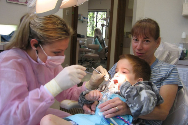 Lubuskie: nawet z bólem ciężko o wizytę u dentysty