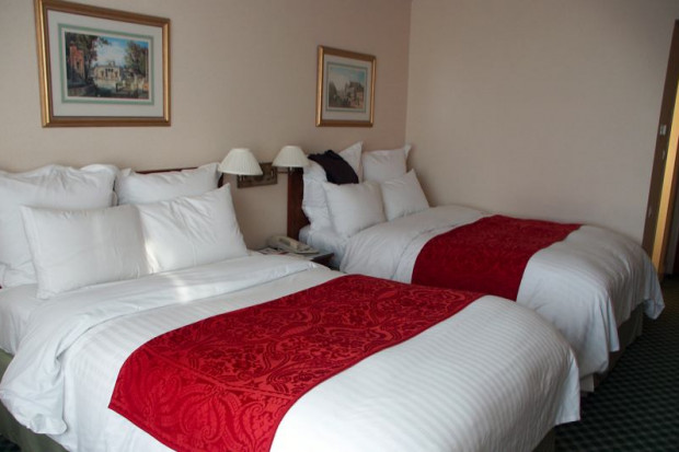 Kraków: doby w hotelu i szpitalu to chybione porównanie?