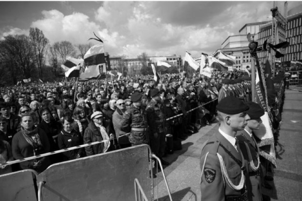 Warszawa: rozpoczęły się uroczystości żałobne