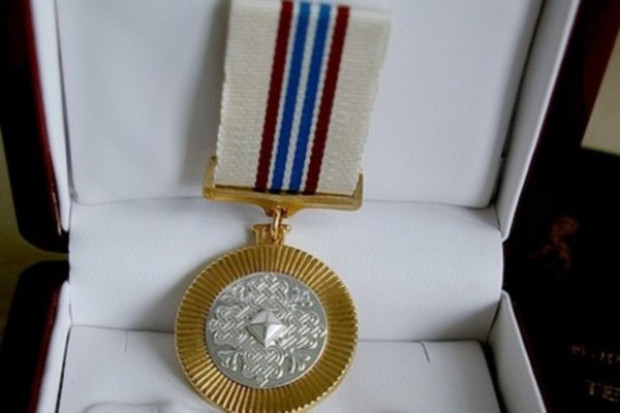 Warszawa: Medal Honoru dla dyrektora Centrum Zdrowia Dziecka