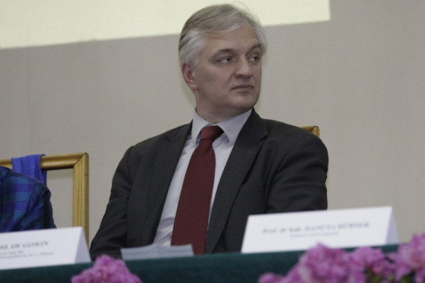 Premier nawiązuje do wypowiedzi Gowina. Minister: moje słowa wyjęte z kontekstu
