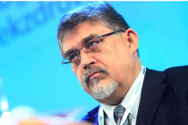 Senator Muchacki: "anioł piersi" to zwykłe oszustwo