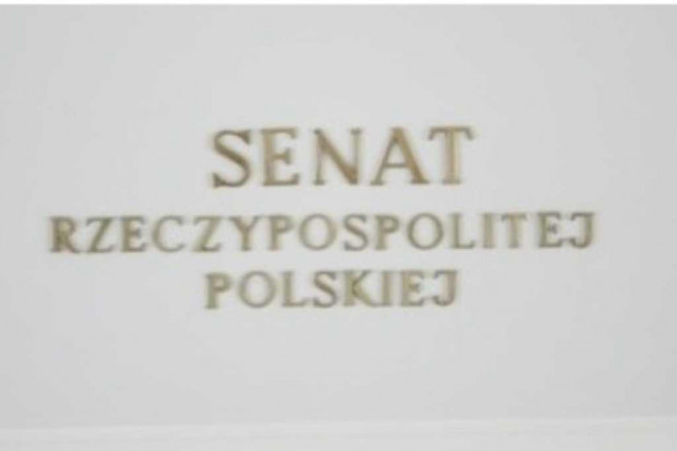 Senat: ustawa ws. aneksowania umów z NFZ bez poprawek