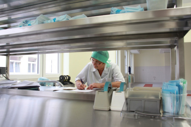 Centralna Sterylizatornia Wojewódzkiego Szpitala Specjalistycznego w Jastrzębiu-Zdroju; FOT. PTWP Outsourcing w odwrocie: dlaczego szpitale rezygnują z zewnętrznych usług