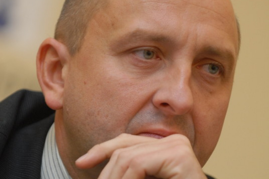 NFZ łata dziurę w budżecie: najpierw uruchomienie funduszu zapasowego, potem...
