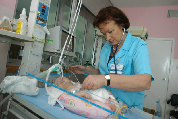 Kryzys w pediatrii: czy opłaca się leczyć dzieci?