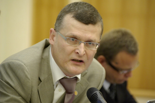 Paweł Grzesiowski: grypa jest jak wilk, dopada słabsze sarny