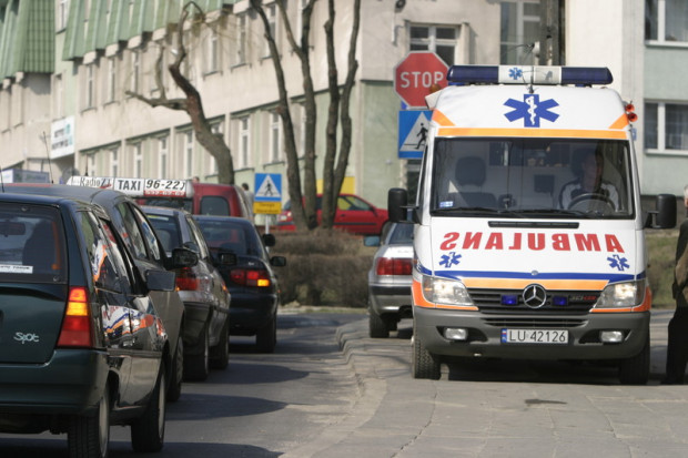 Głubczyce: był przetarg na ambulanse, jest protest
