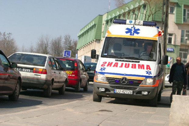 Racibórz: ambulans kupili taniej, bo używany