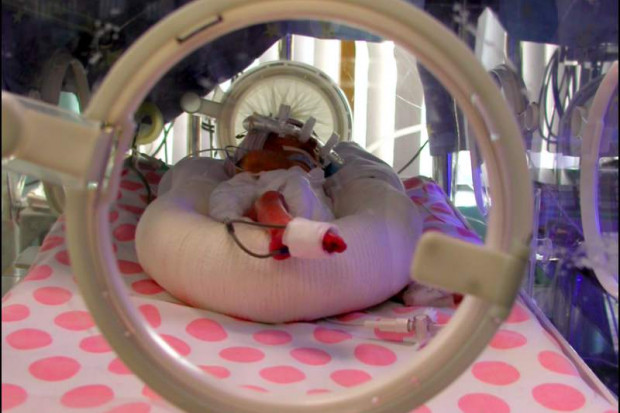 Warszawa: dzieci coraz więcej, coraz mniej neonatologów