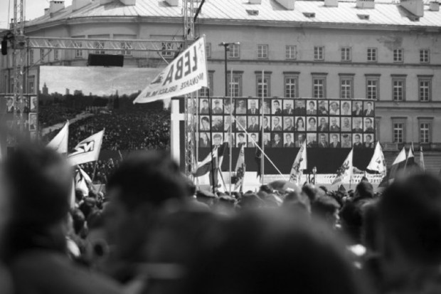 Warszawa: plan uroczystości żałobnych, gromadzą się tłumy