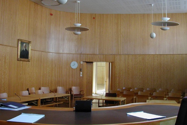 Zwolnienia lekarskie paraliżują pracę sądów