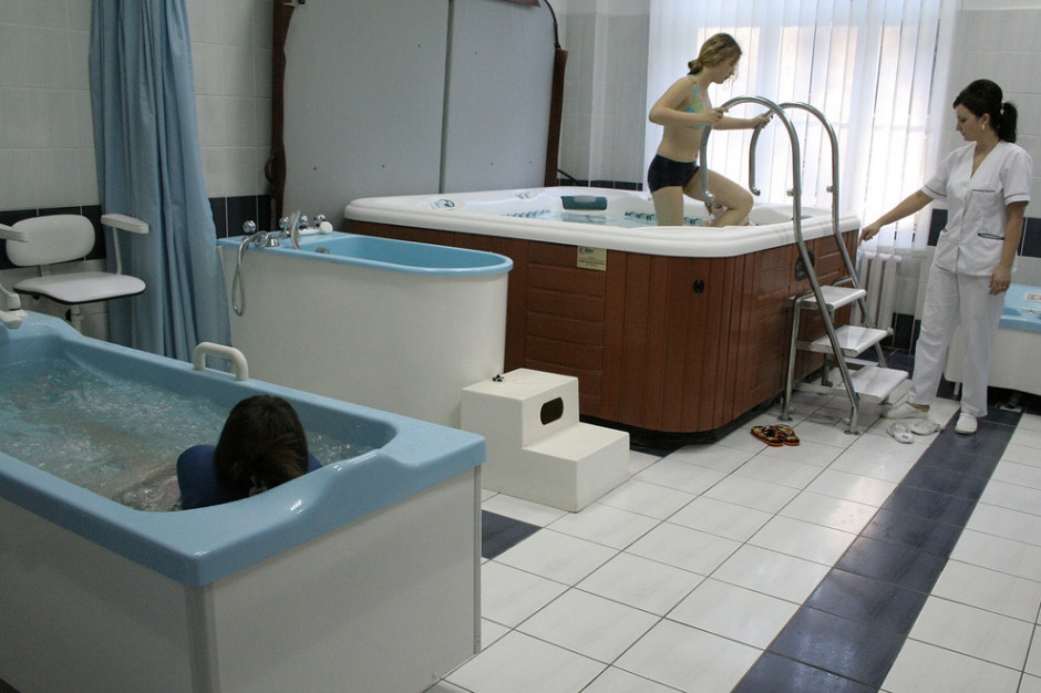 MZ: rehabilitacja lecznicza będzie dłuższa