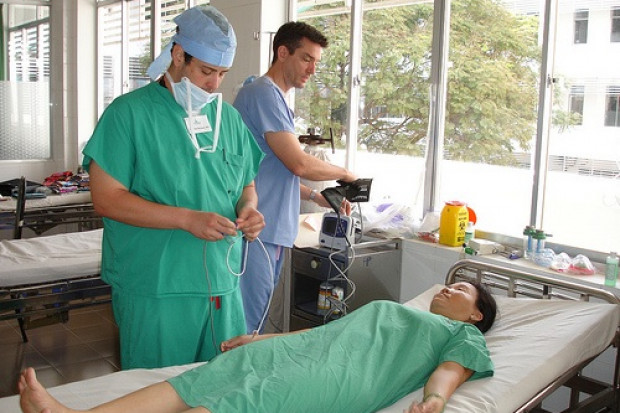 W klinikach chirurgii plastycznej coraz więcej pacjentów z zagranicy