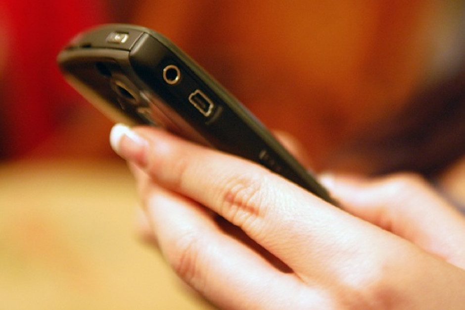 Ministerstwo Finansów: dobroczynne sms-y bez VAT-u