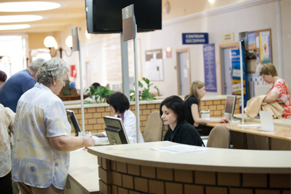 Jedna z rejestracji w CSK MSWiA w Warszawie. Fot. Archiwum Warszawa: po remoncie otwarto Klinikę Położnictwa w Centralnym Szpitalu Klinicznym MSWiA