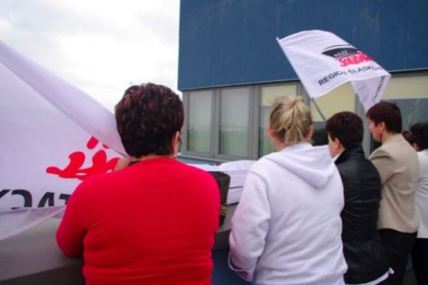 Dąbrowa Górnicza: salowe wycofały się z zaostrzenia protestu