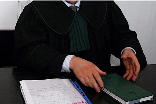 Firma może zwolnić chorego pracownika
