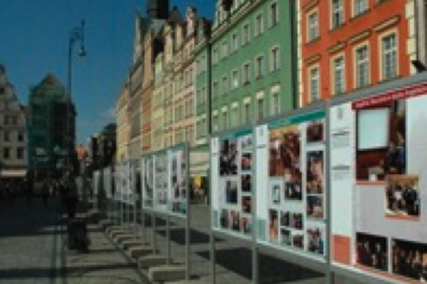 Wrocław: 60-lecie Akademii Medycznej