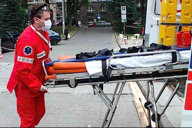 Katowice: rodzina zmarłego obwinia pogotowie ratunkowe