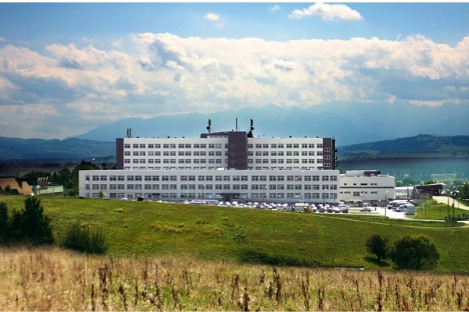 Podhalański Szpital Specjalistyczny w Nowym Targu. Fot. Archiwum W Nowym Targu także wszczepiają mikrostenty pacjentom cierpiącym na jaskrę