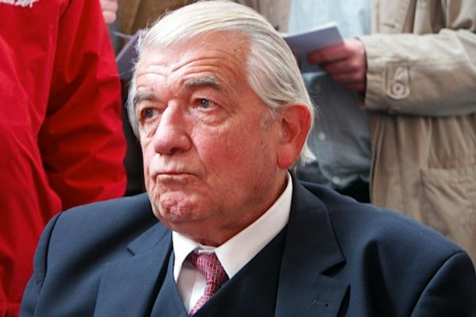 Prof. Zbigiew Religa już za życia był legendą polskiej kardiochirurgii. Warszawa: fragment nadwiślańskich bulwarów otrzymał imię Zbigniewa Religi