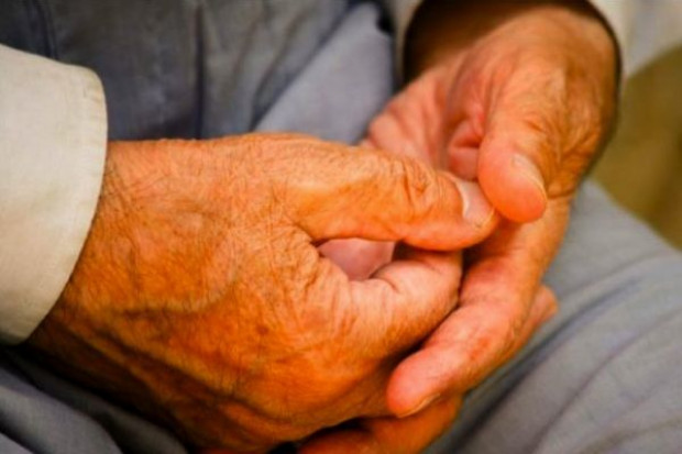 Opieka nad seniorami - tam gdzie zawodzą procedury, albo ich w ogóle nie ma