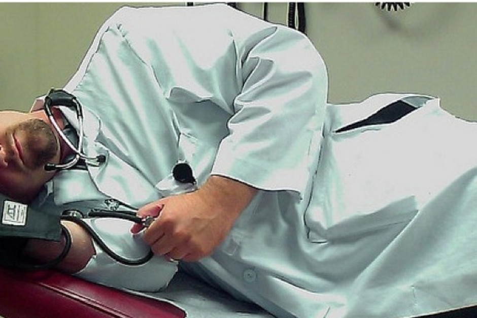 NEJM: niewyspani lekarze są zagrożeniem dla pacjentów
