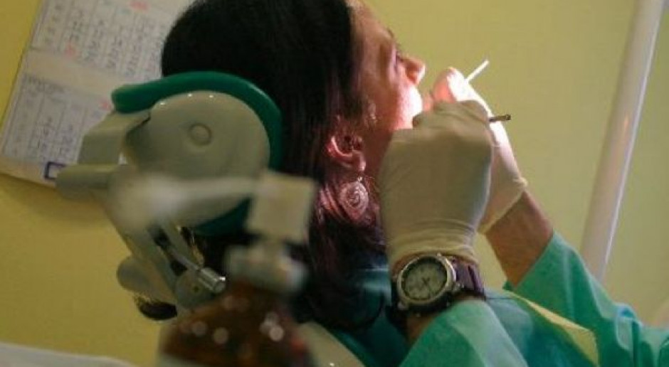 Podkarpackie: dentyści stawiają warunki i nie podpisują kontraktów