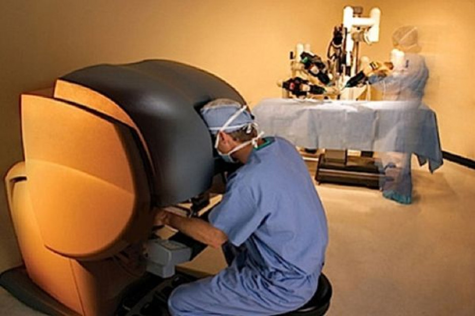 Wrocław: zakończyła się operacja z wykorzystaniem robota da Vinci, trwa druga