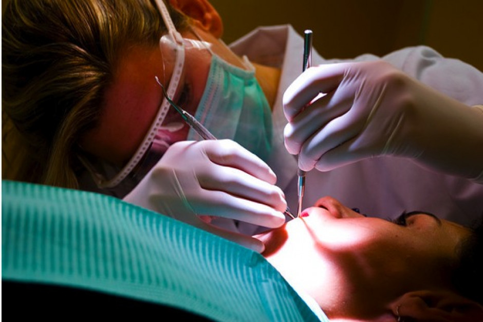 Podkarpacie: więcej dentystów podpisało umowy z NFZ