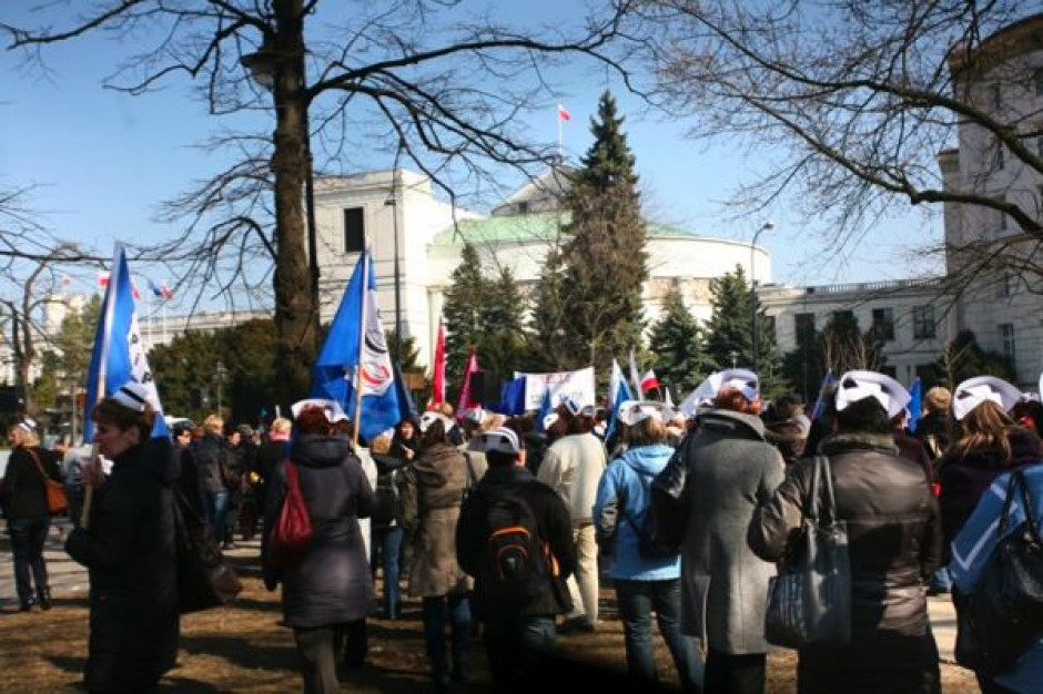 Sondaż wśród lekarzy: związek pielęgniarek nie ma racji