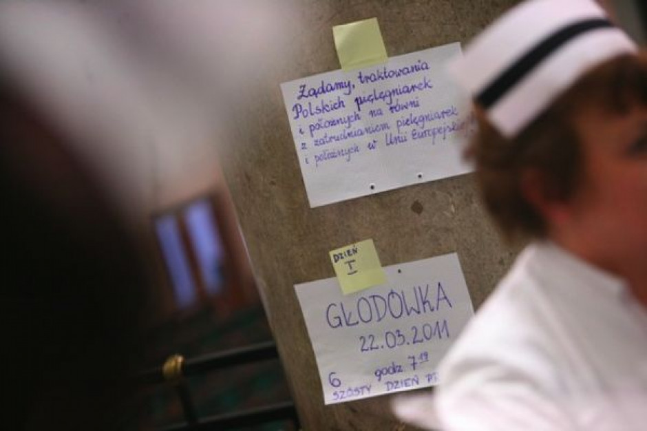 Posłowie PO krytycznie o protestujących pielęgniarkach