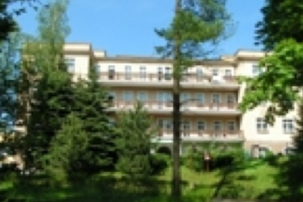 Kudowa Zdrój: szpital wojskowy przekazano starostwu kłodzkiemu