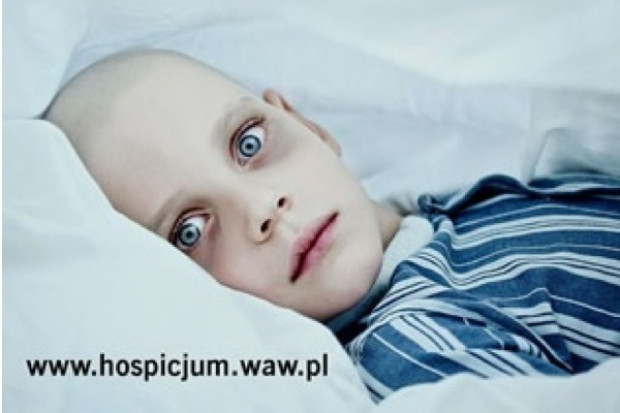 Sportowcy sprzedają gadżety, pieniądze wspomogą hospicjum