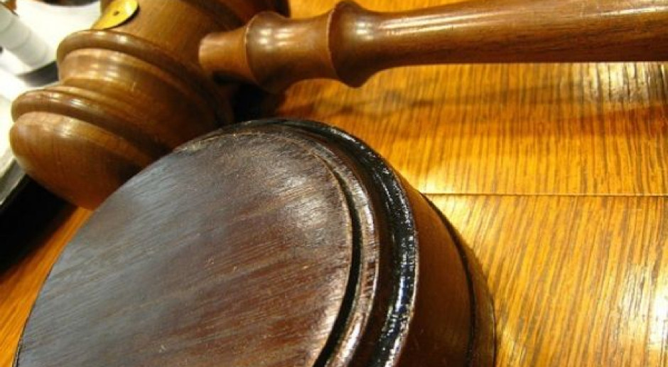 Bydgoszcz: sąd orzekł przepadek wręczonych korzyści za fikcyjne zwolnienia
