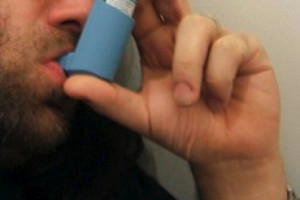 Astma nie dyskwalifikuje podania szczepionki, wręcz przeciwnie