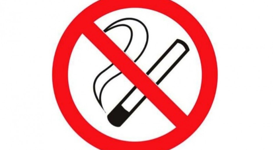 Sanepid: od końca marca 90 mandatów za nieprzestrzeganie zakazu palenia