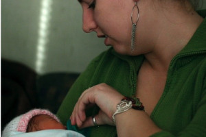 Łódzkie: kobiety rodzą w coraz lepszych warunkach