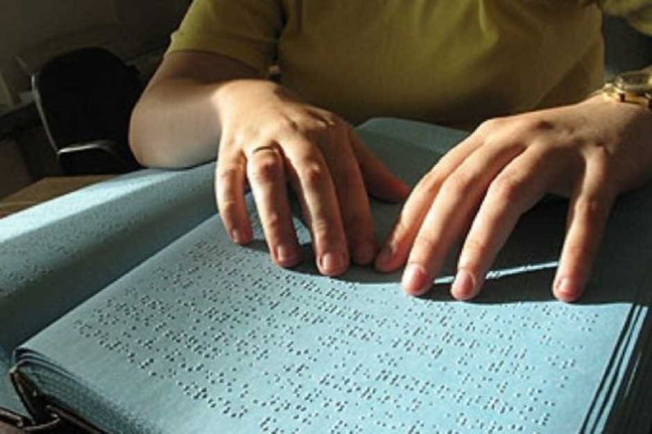 Laureatka FNP zbada jak mózg "czuje" alfabet Braille'a