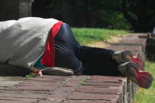 Zamykanie izb wytrzeźwień przerzuca problem na szpitale i policję