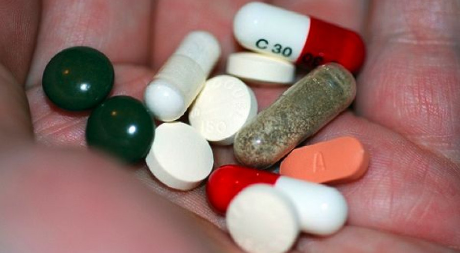 Polacy coraz częściej sięgają po leki antydepresyjne, pandemia też ma swój udział