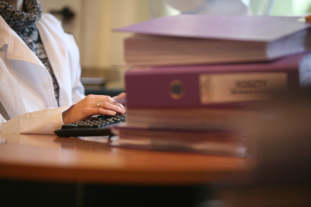 NFZ o warunkach postępowania dotyczących zawierania umów