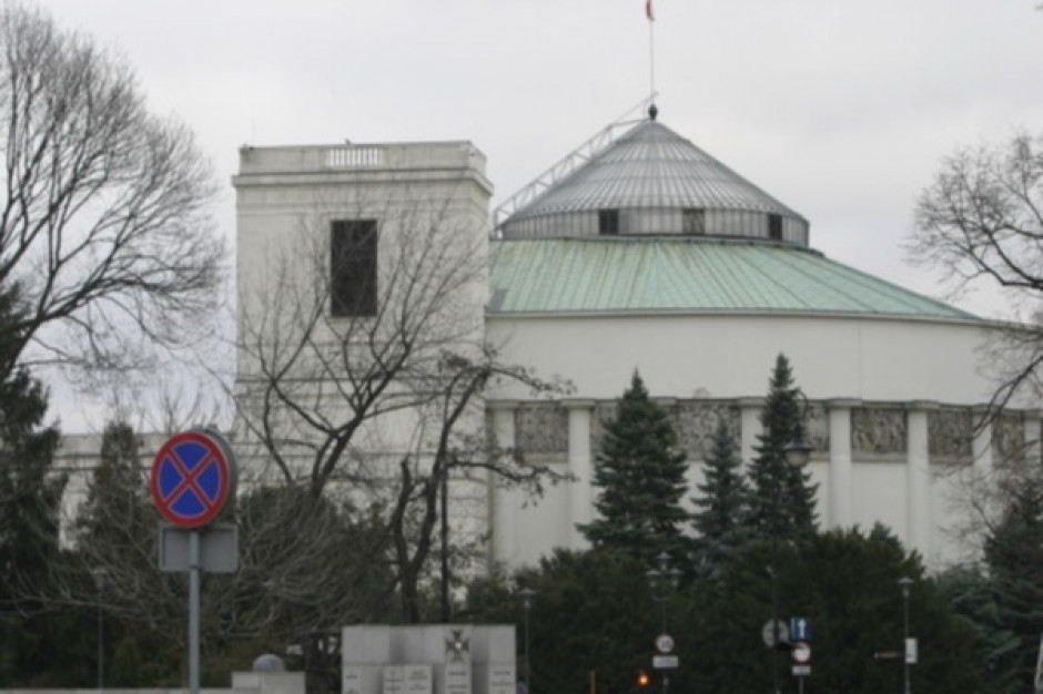 Lista lekarzy i przedstawicieli innych zawodów medycznych wybranych do Sejmu i Senatu