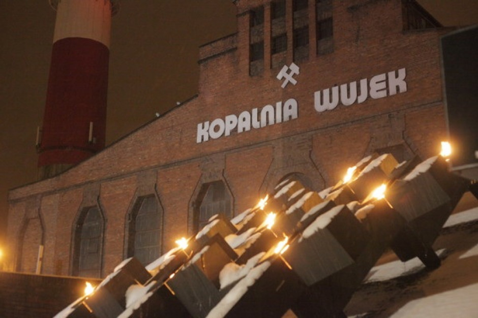 Katowice: upamiętniono lekarzy, którzy ratowali górników z "Wujka"