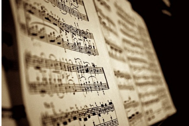 Muzyka nie tylko łagodzi obyczaje. Może także pomagać w terapii wielu chorób