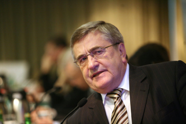 Prof. Waldemar Halota: - Do niedawna leczenie najnowszymi lekami kosztowało dziesiątki tysięcy dolarów, obecnie kosztuje ok. 40 tys. zł. Fot. PTWP Specjaliści: WZW C - choroba, która może zniknąć; niebywały postęp w leczeniu