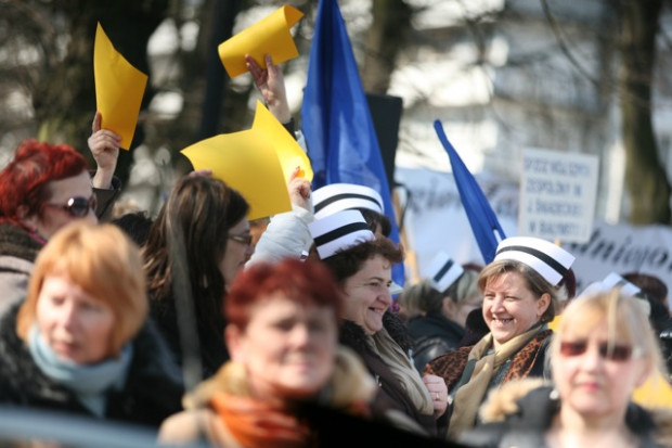 Pielęgniarki nadal wyjeżdżają za granicę
