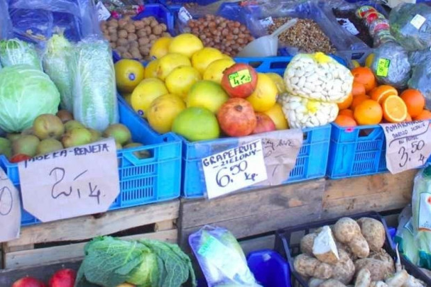 Sondaż: dieta Polaków uboga w warzywa i owoce